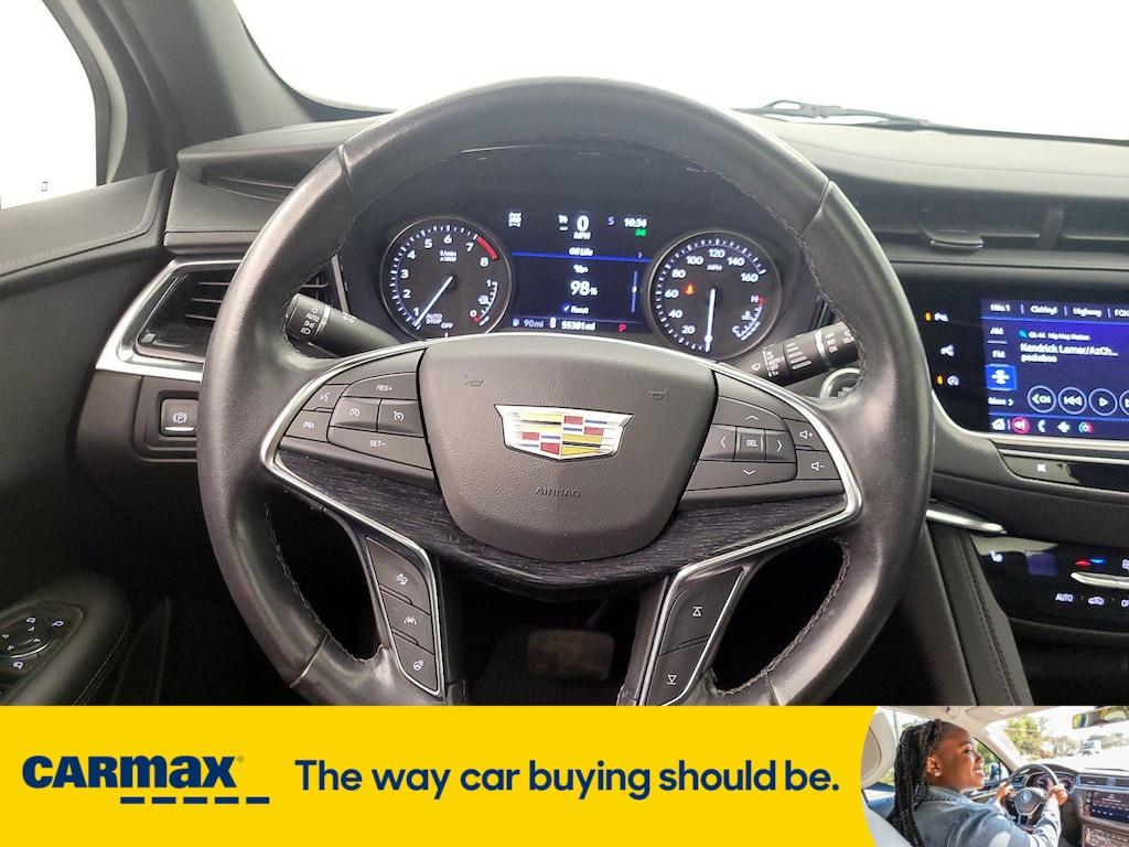 used 2021 Cadillac XT5 car, priced at $27,998