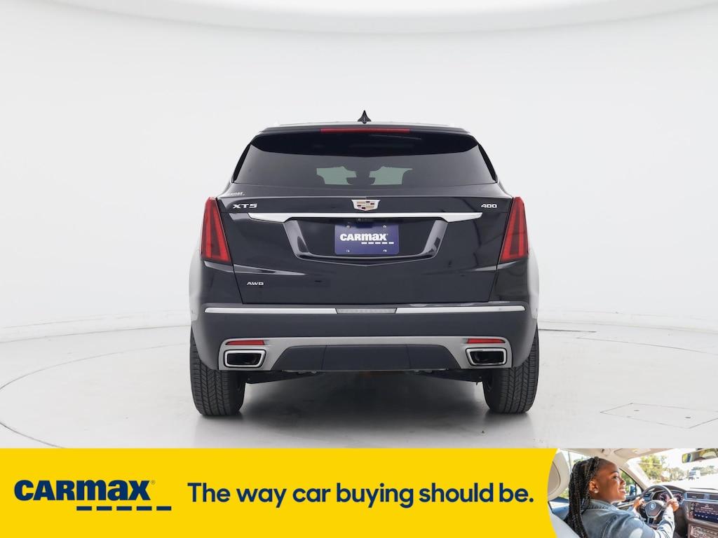 used 2021 Cadillac XT5 car, priced at $27,998