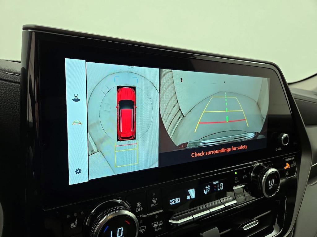 used 2023 Toyota Highlander car, priced at $44,998