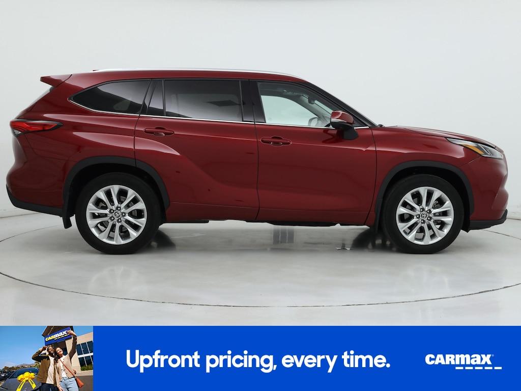 used 2023 Toyota Highlander car, priced at $44,998