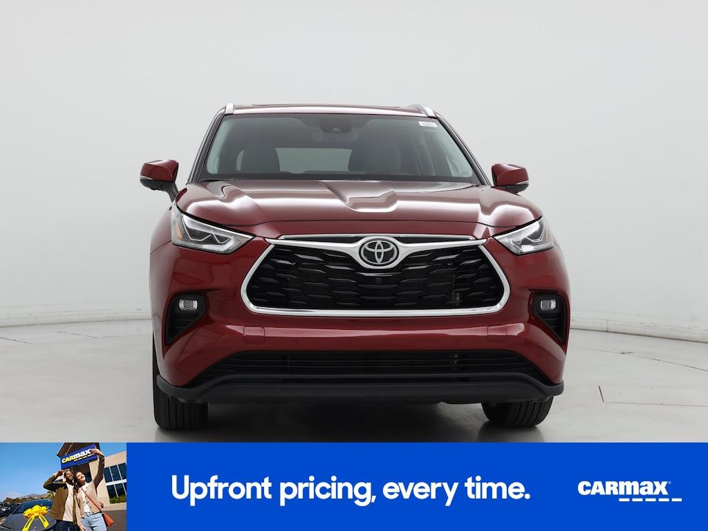 used 2023 Toyota Highlander car, priced at $44,998