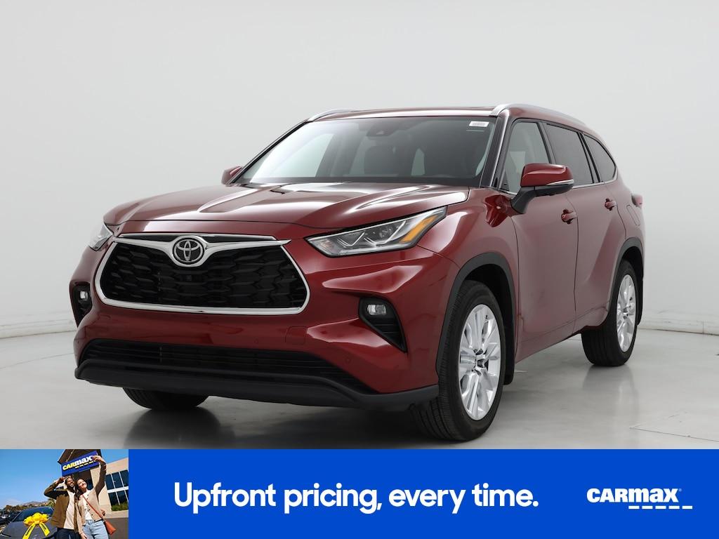 used 2023 Toyota Highlander car, priced at $44,998