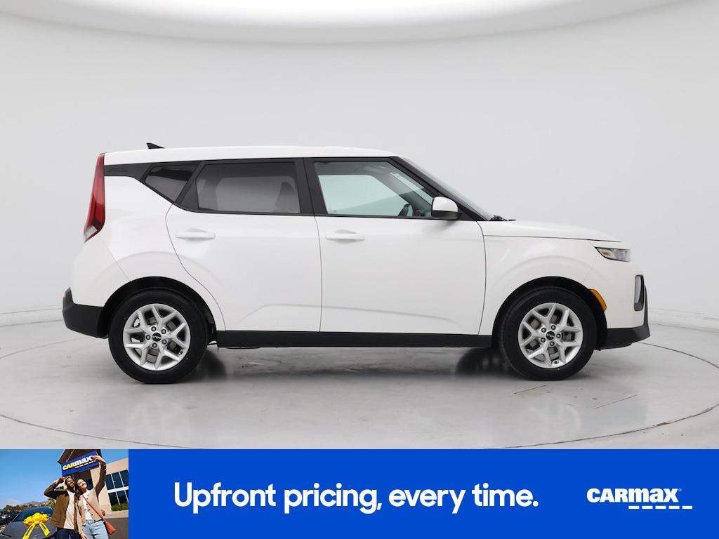 used 2022 Kia Soul car, priced at $17,998