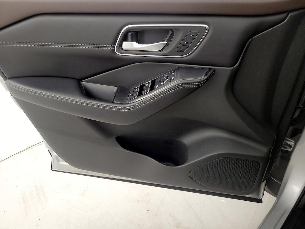 used 2021 Nissan Rogue car, priced at $22,998