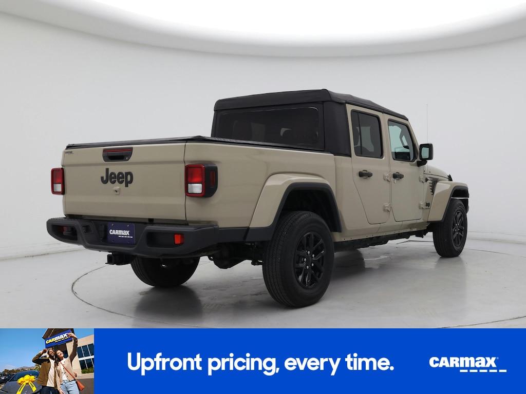 used 2022 Jeep Gladiator car, priced at $32,998