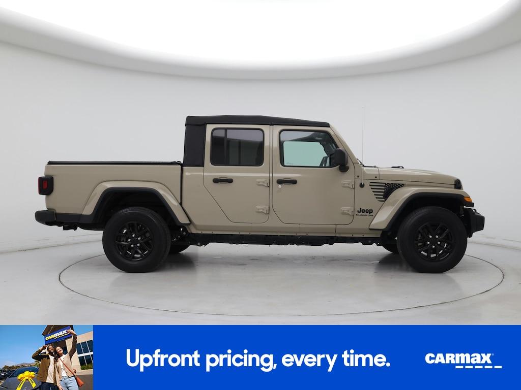 used 2022 Jeep Gladiator car, priced at $32,998