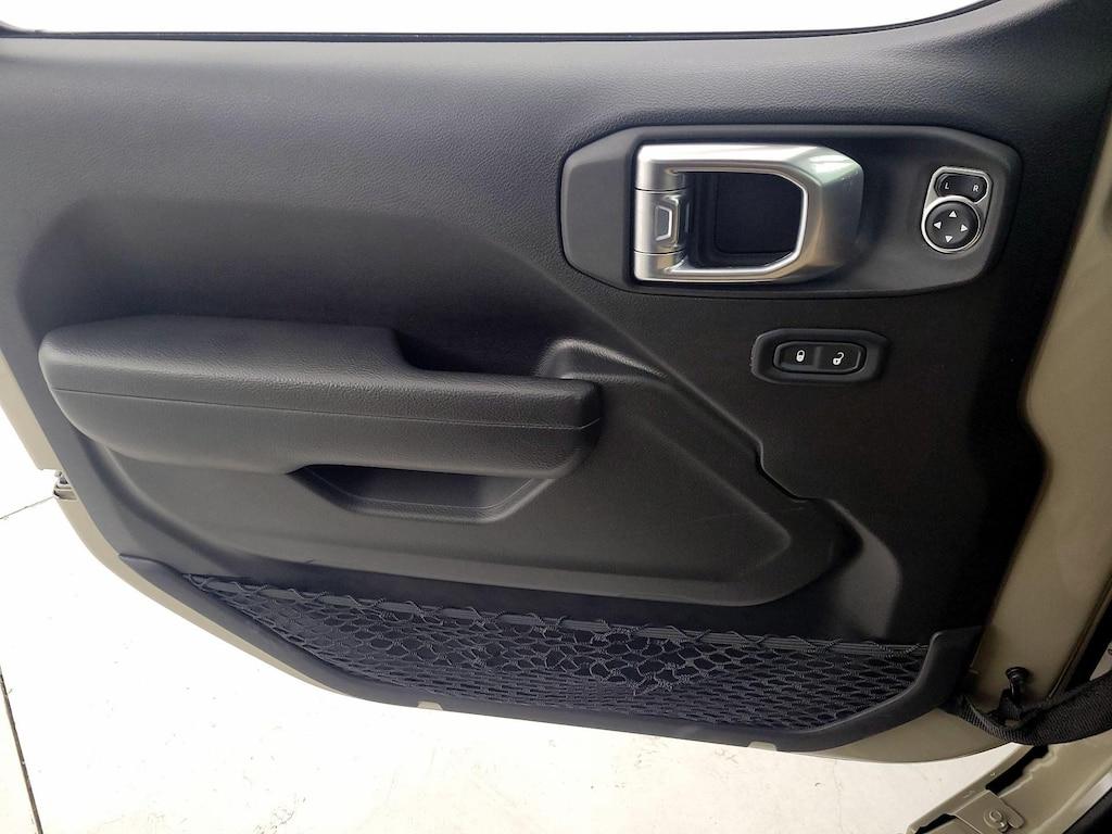 used 2022 Jeep Gladiator car, priced at $32,998