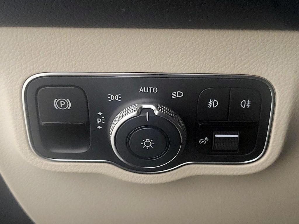used 2022 Mercedes-Benz GLB 250 car, priced at $32,998