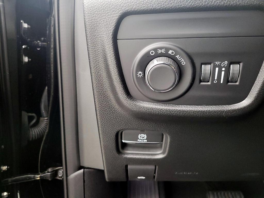used 2023 Jeep Grand Cherokee car, priced at $38,998