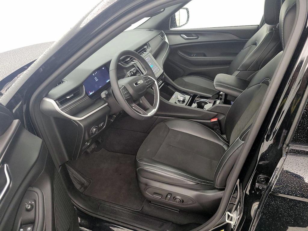 used 2023 Jeep Grand Cherokee car, priced at $38,998