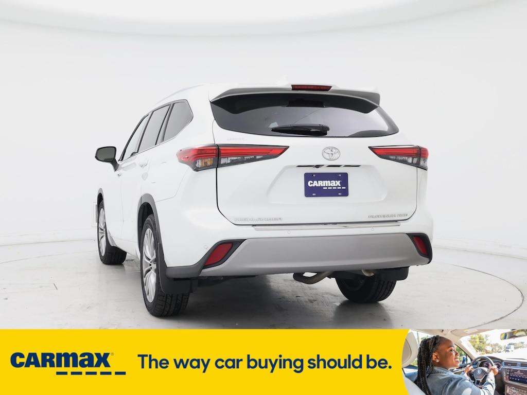 used 2022 Toyota Highlander car, priced at $45,998