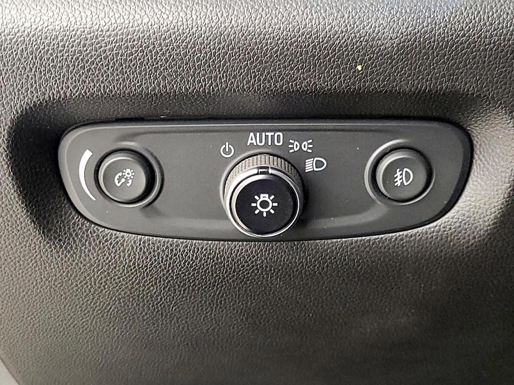 used 2021 Chevrolet Traverse car, priced at $26,998