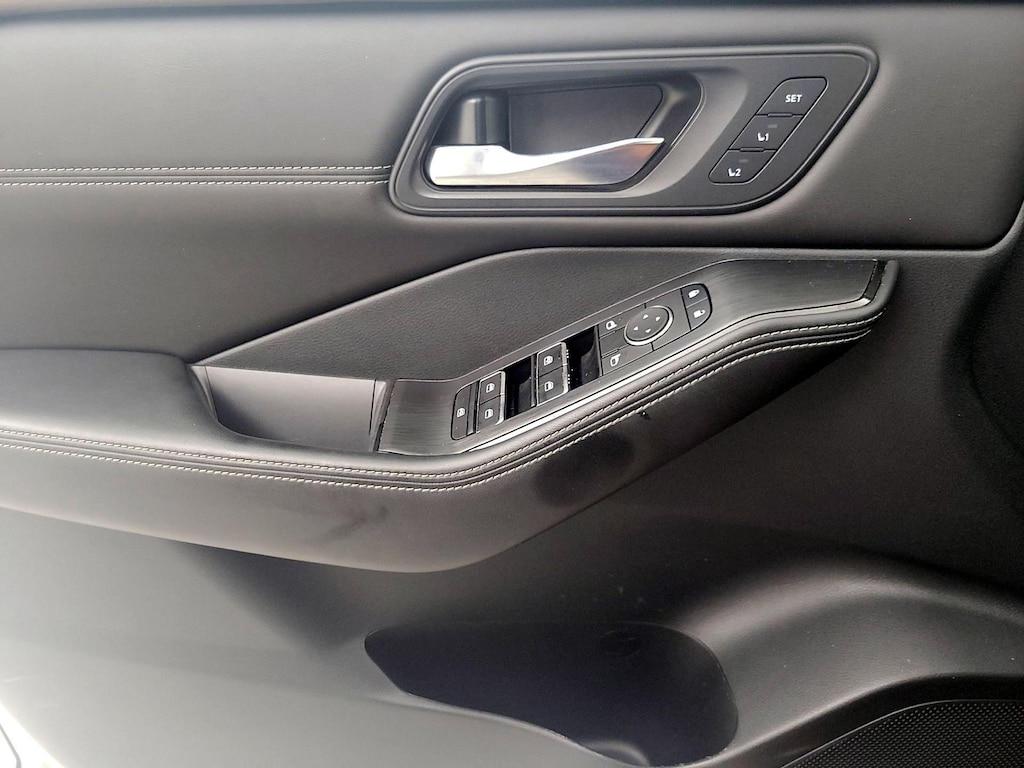 used 2022 Nissan Rogue car, priced at $27,998
