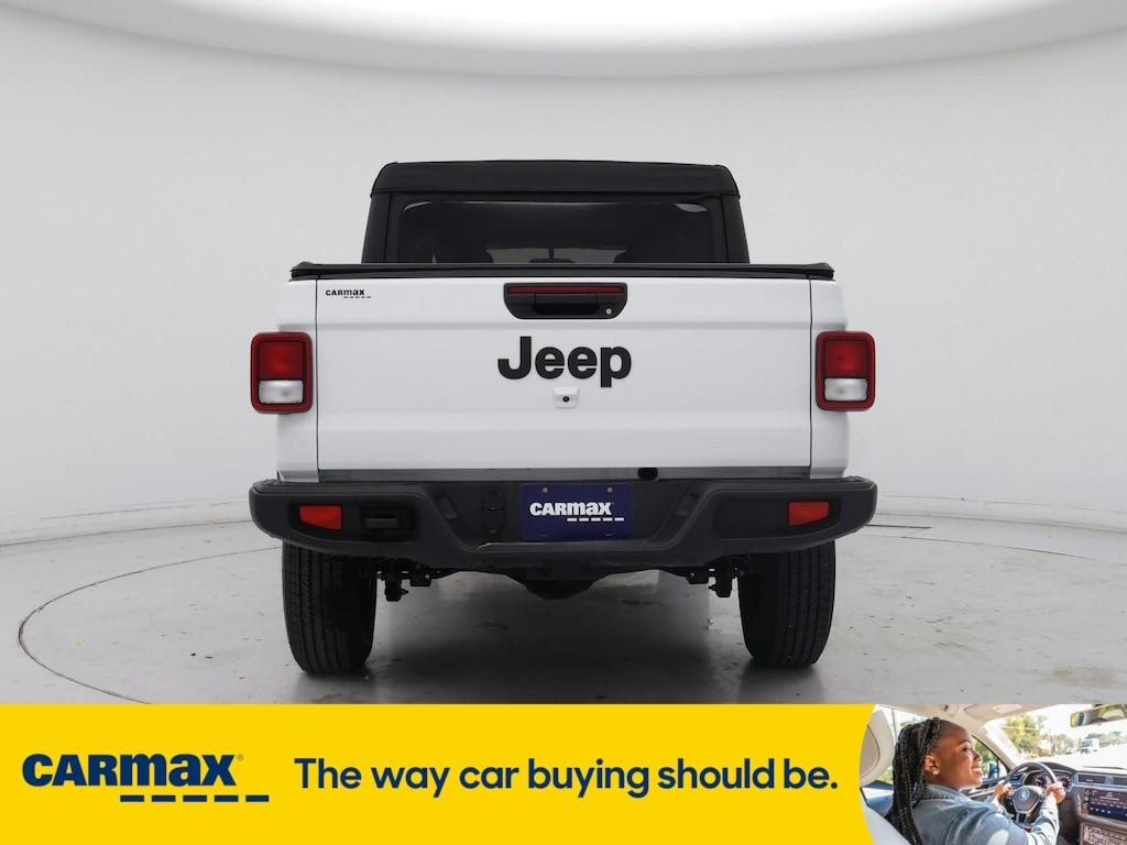 used 2022 Jeep Gladiator car, priced at $30,998