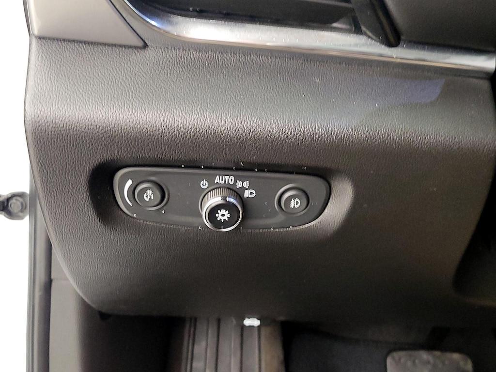 used 2020 Chevrolet Traverse car, priced at $23,998