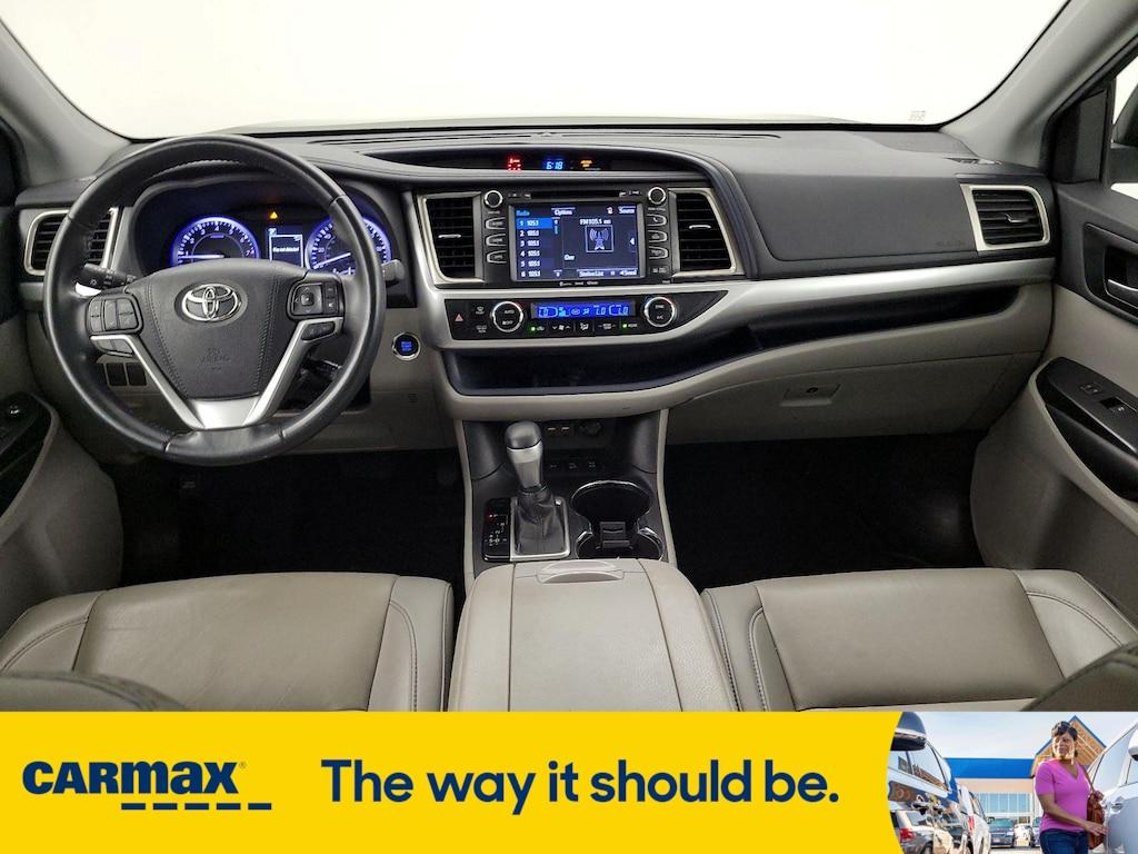 used 2019 Toyota Highlander car, priced at $31,998