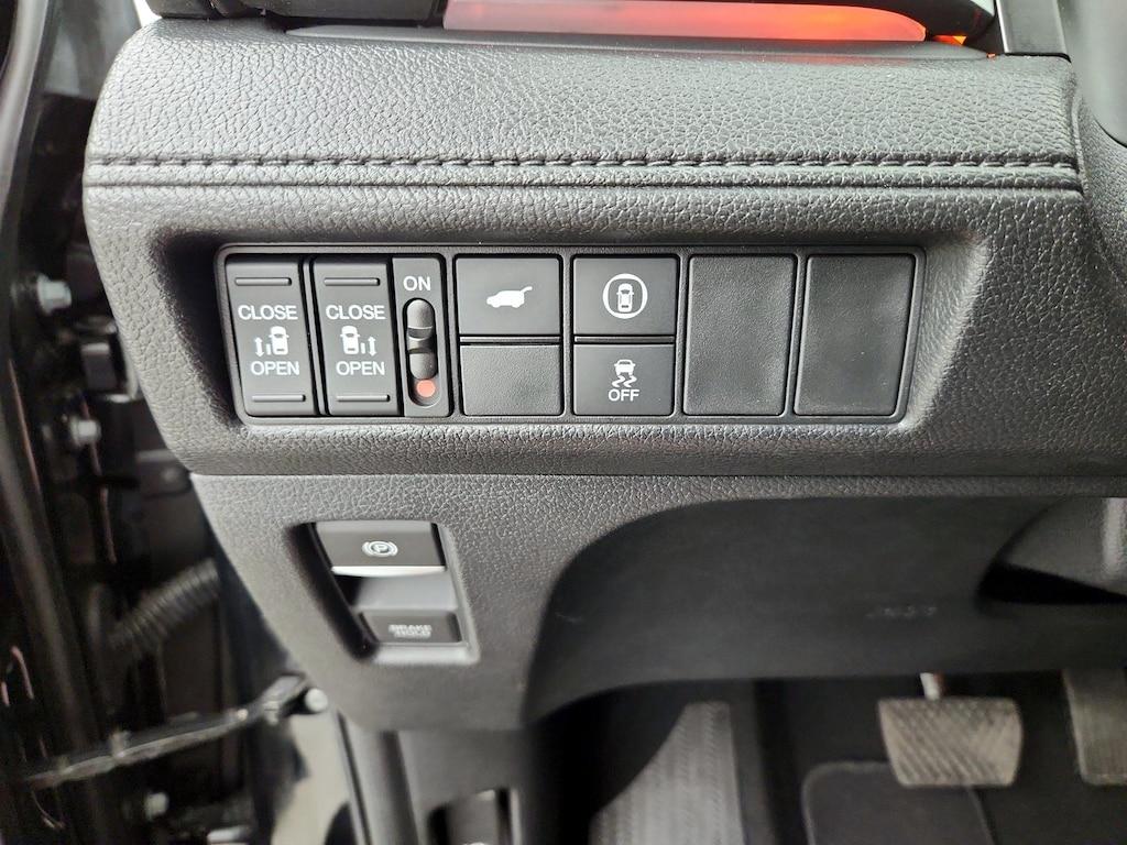 used 2023 Honda Odyssey car, priced at $42,998