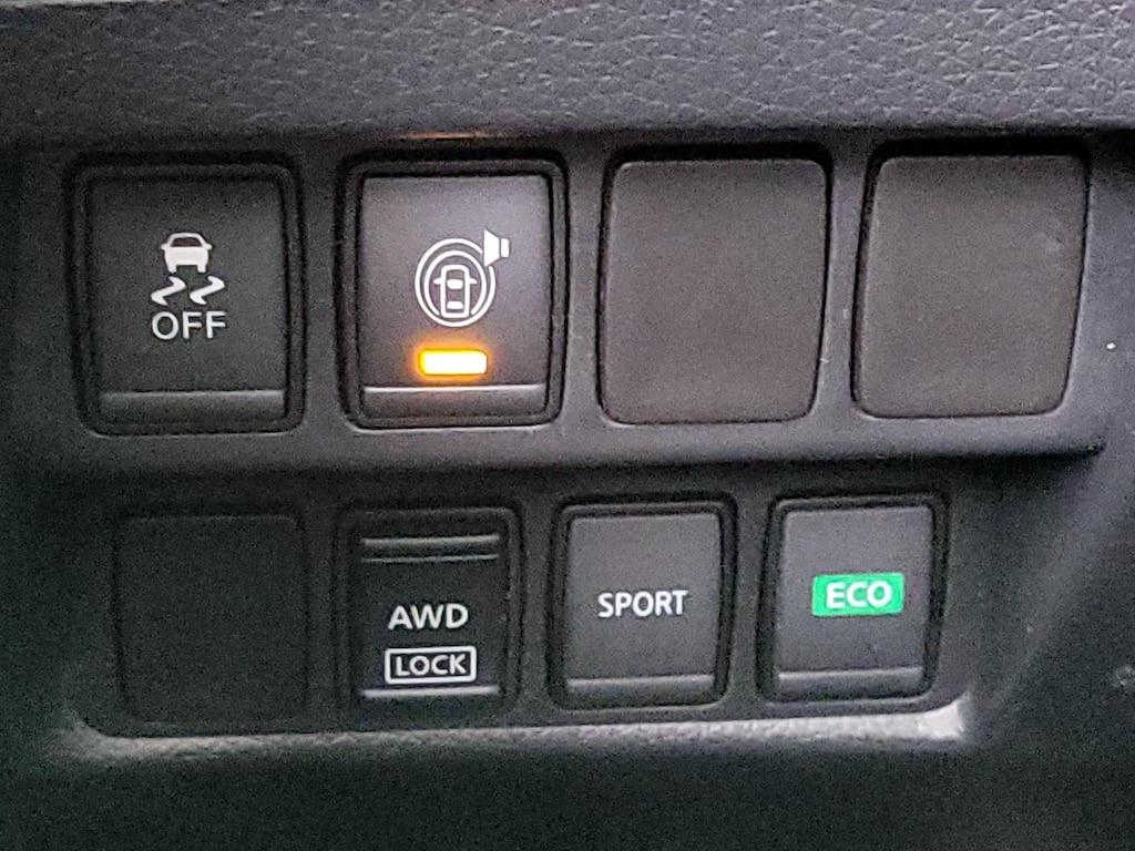 used 2017 Nissan Rogue car, priced at $14,998