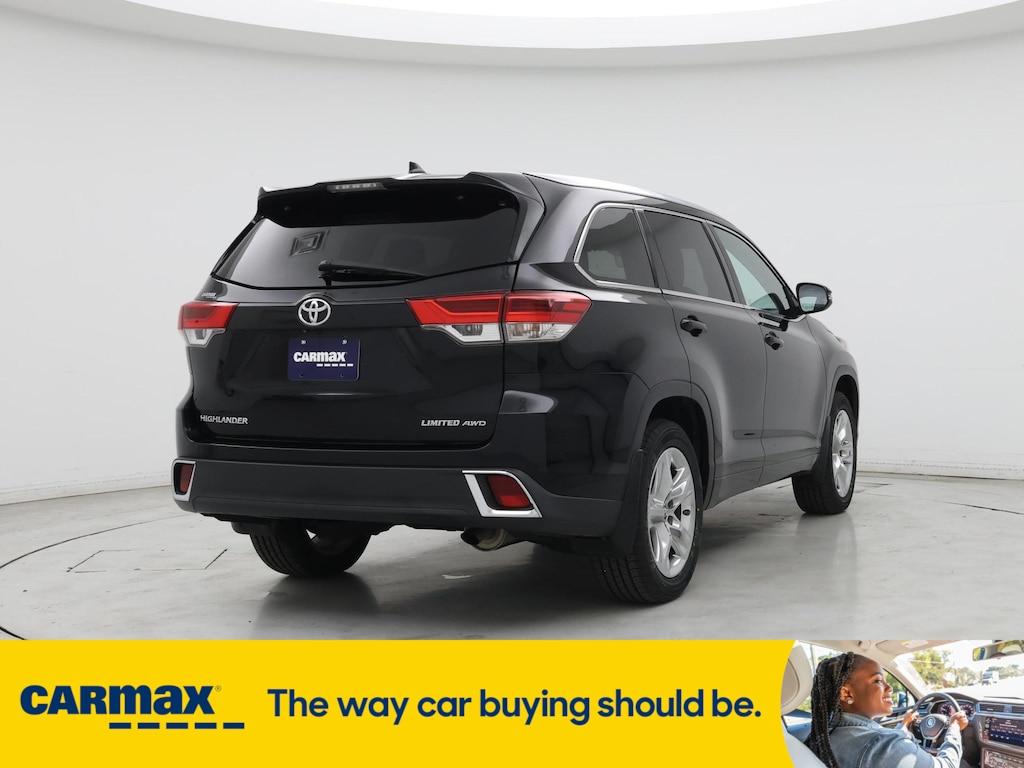 used 2018 Toyota Highlander car, priced at $31,998