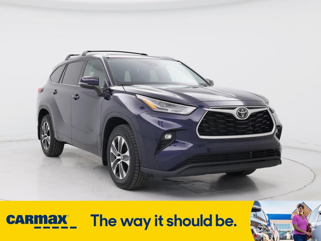 used 2022 Toyota Highlander car, priced at $38,998