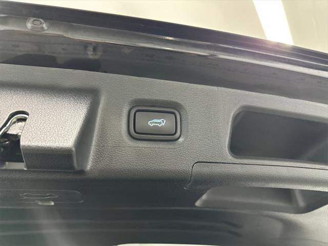 used 2023 Hyundai SANTA FE HEV car, priced at $23,453