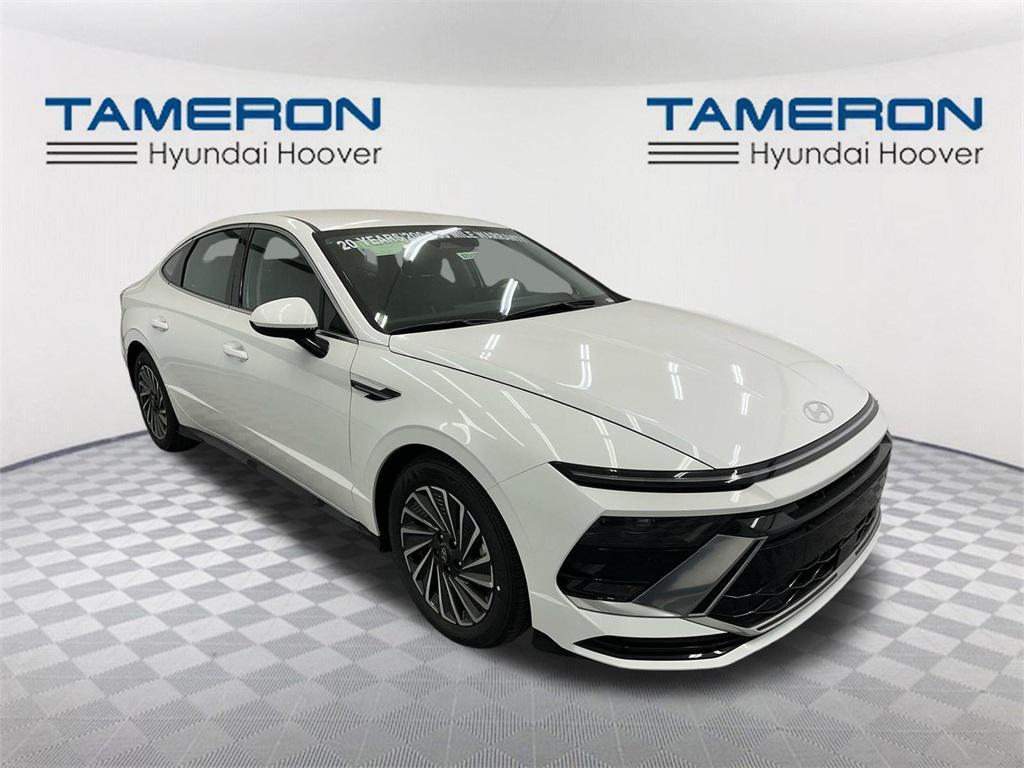 new 2025 Hyundai Sonata Hybrid car, priced at $29,812