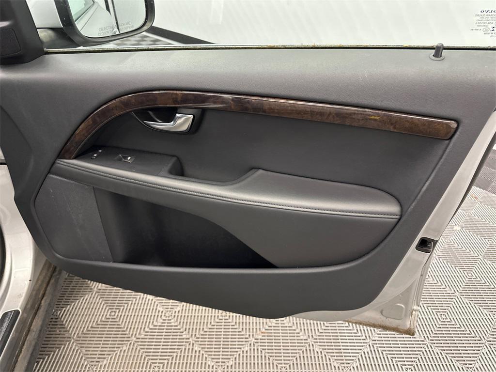 used 2016 Volvo XC70 car, priced at $17,991