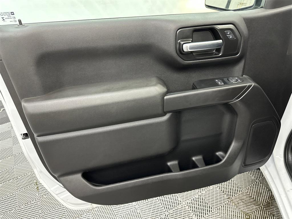 used 2024 Chevrolet Silverado 1500 car, priced at $28,991