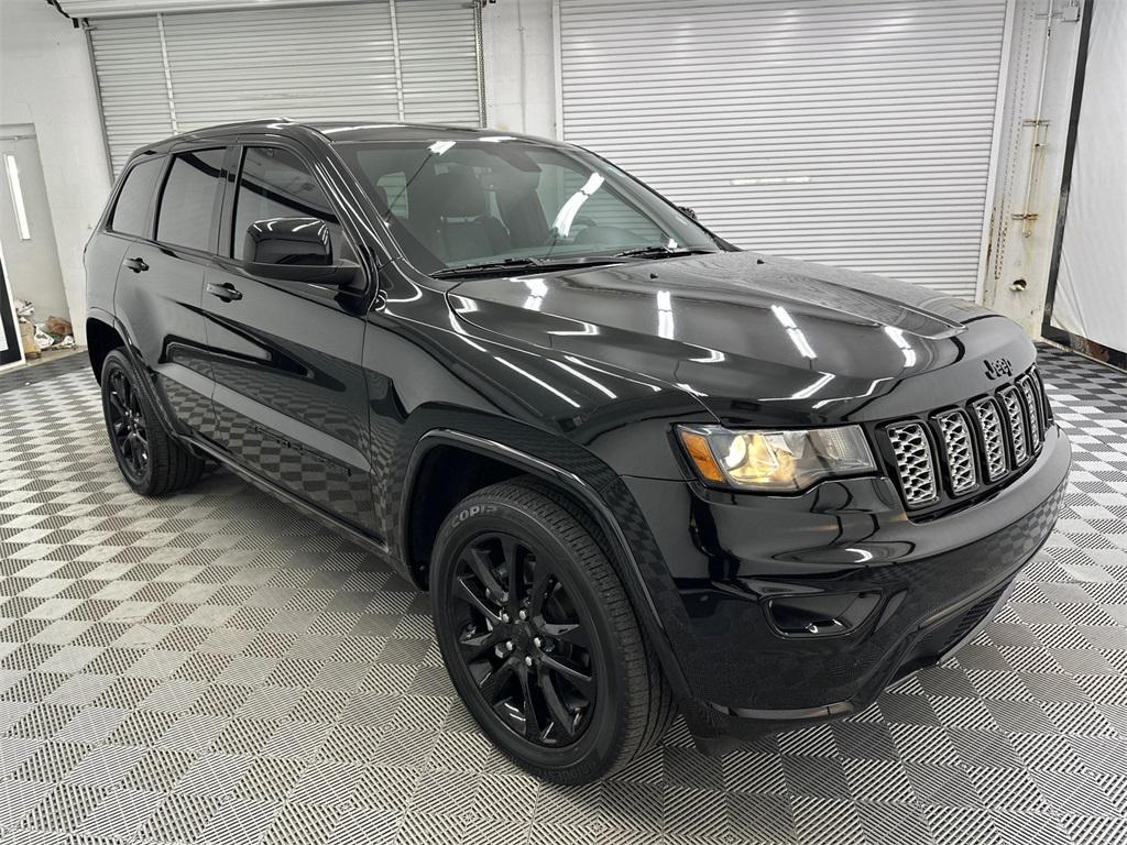 used 2022 Jeep Grand Cherokee car, priced at $25,997