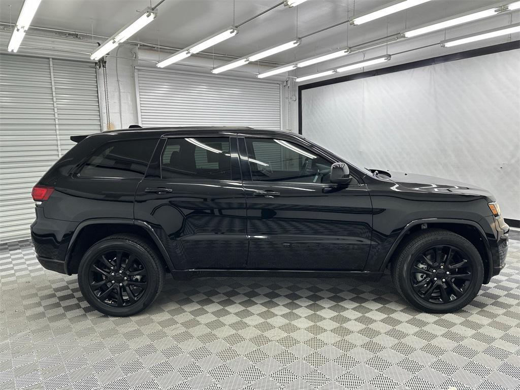 used 2022 Jeep Grand Cherokee car, priced at $25,997