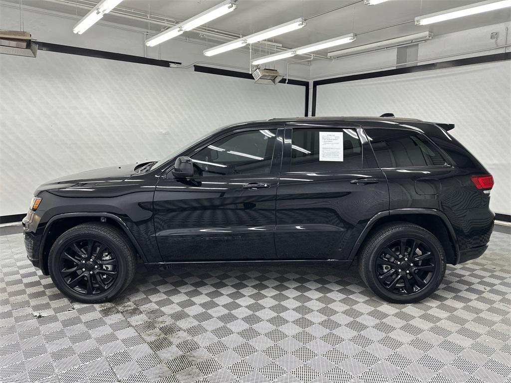 used 2022 Jeep Grand Cherokee car, priced at $25,997