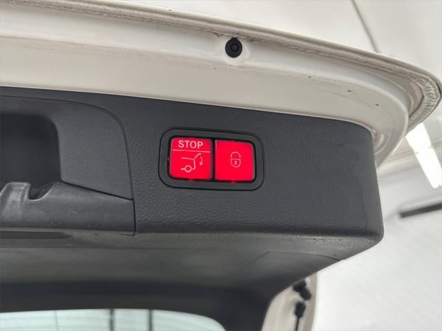 used 2018 Mercedes-Benz GLC 300 car, priced at $18,343