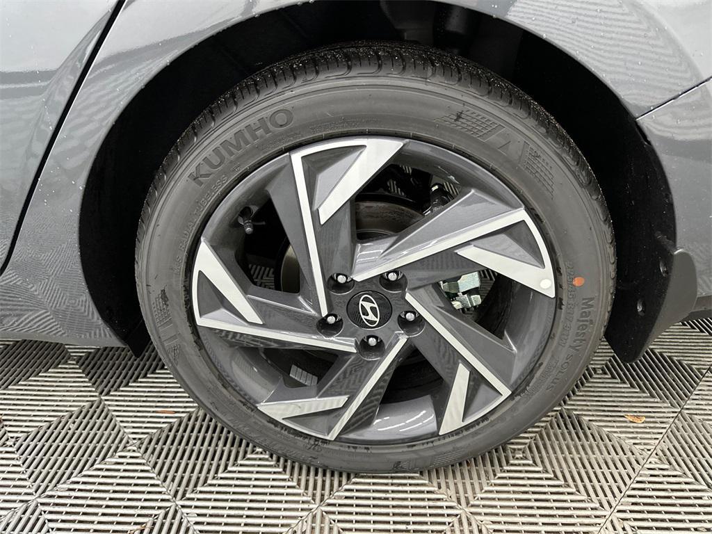 new 2025 Hyundai Elantra car, priced at $25,760