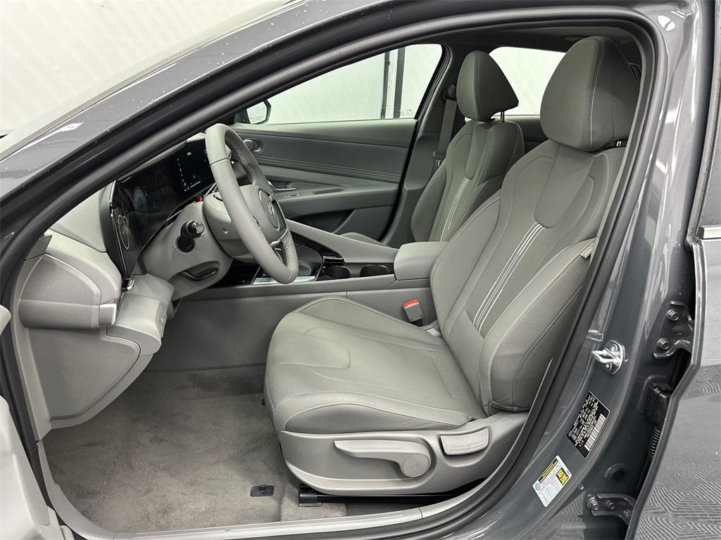 new 2025 Hyundai Elantra car, priced at $25,760