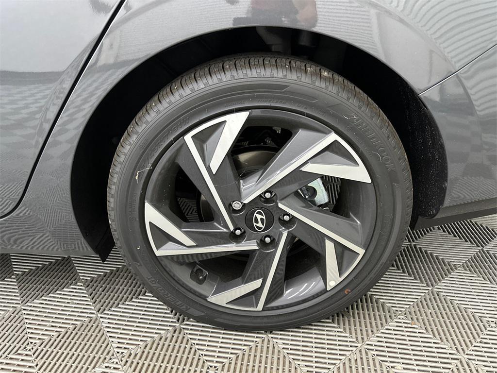 new 2025 Hyundai Elantra car, priced at $26,996