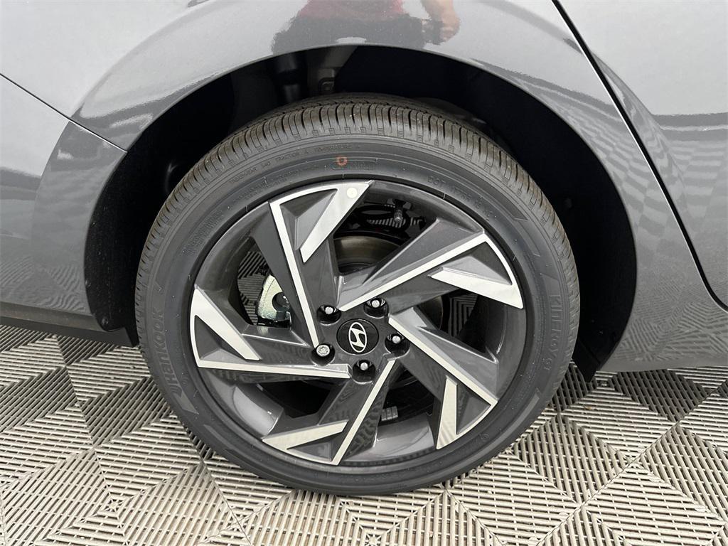 new 2025 Hyundai Elantra car, priced at $27,830