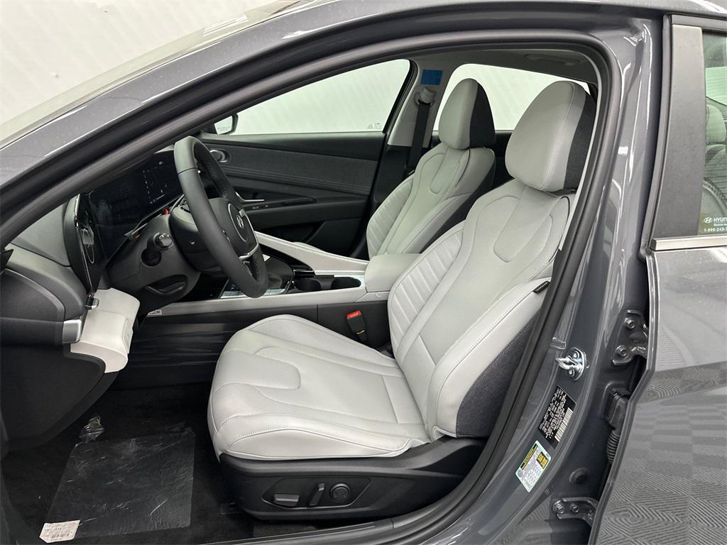 new 2025 Hyundai Elantra car, priced at $27,830