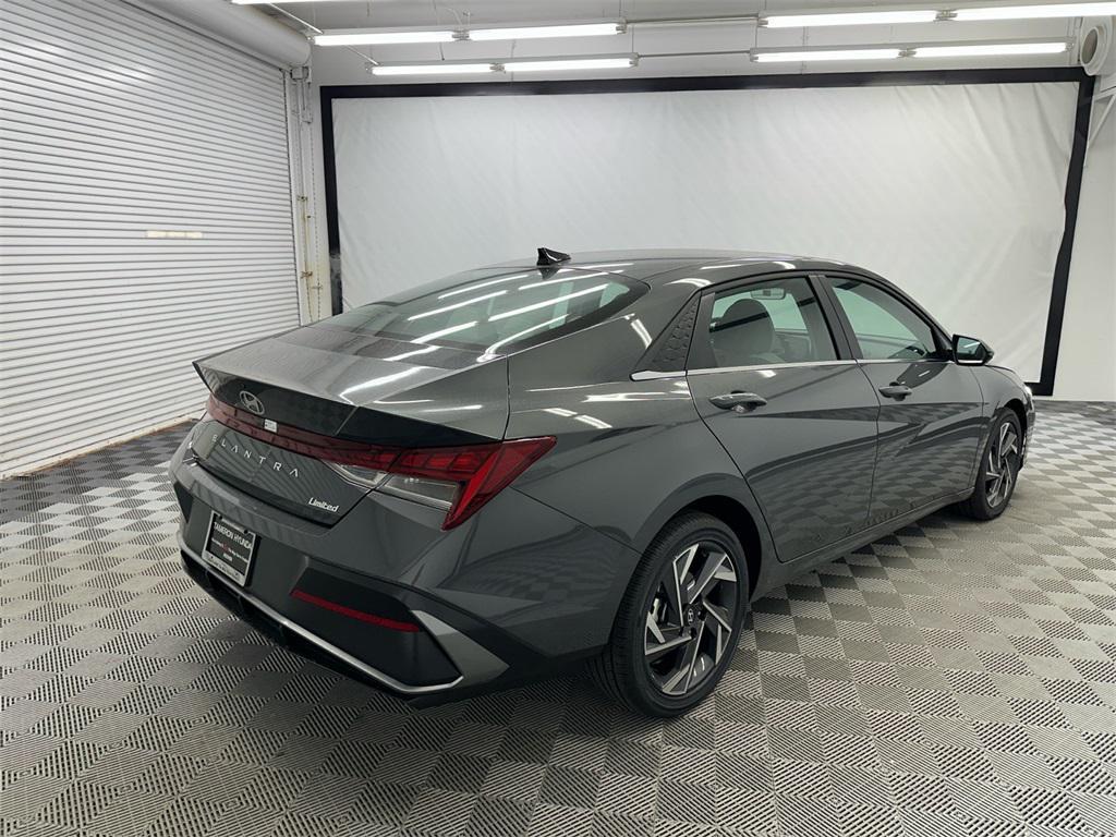 new 2025 Hyundai Elantra car, priced at $26,996
