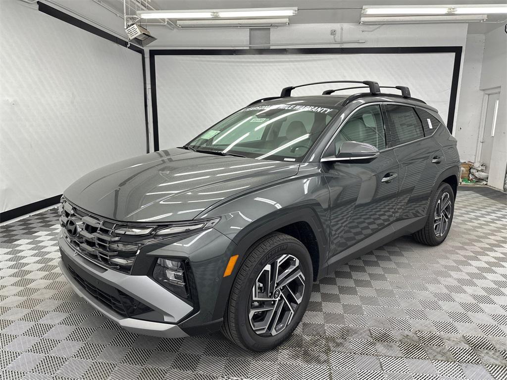 new 2025 Hyundai TUCSON Hybrid car, priced at $39,070