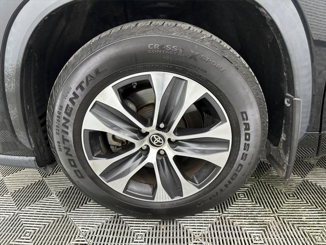used 2020 Toyota Highlander car, priced at $22,440