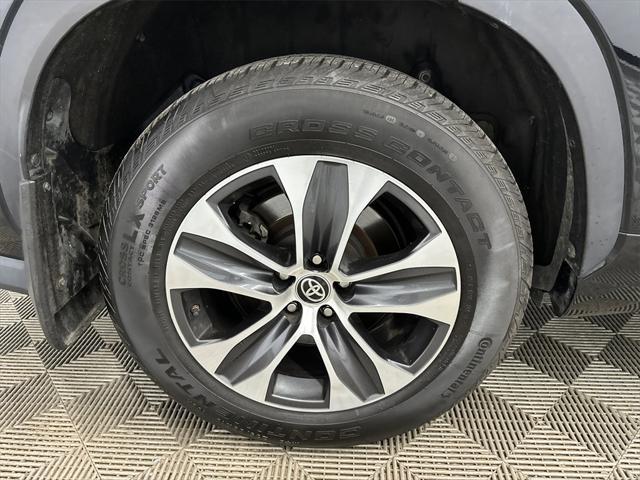 used 2020 Toyota Highlander car, priced at $22,440
