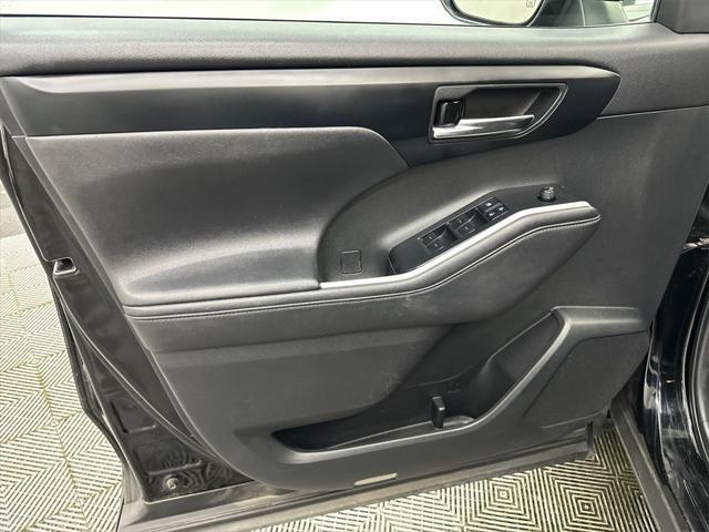 used 2020 Toyota Highlander car, priced at $22,440