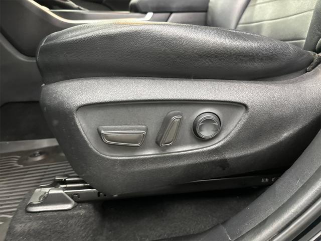 used 2020 Toyota Highlander car, priced at $22,440
