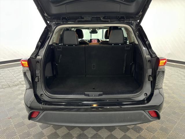 used 2020 Toyota Highlander car, priced at $22,440
