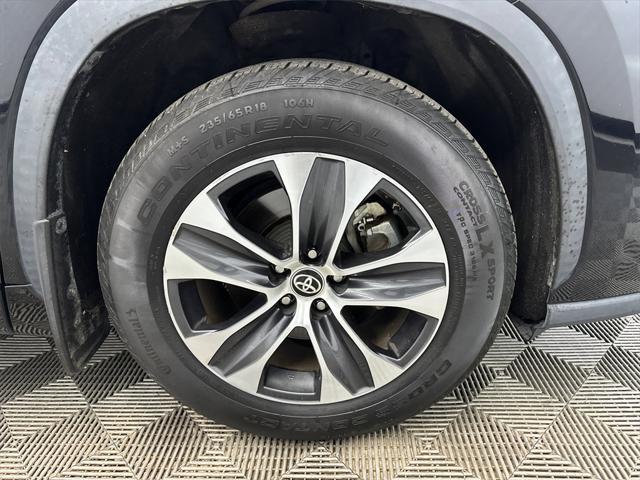 used 2020 Toyota Highlander car, priced at $22,440