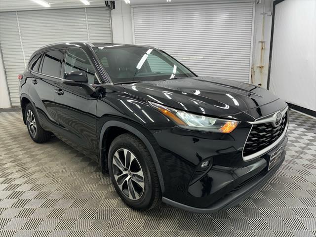 used 2020 Toyota Highlander car, priced at $22,440