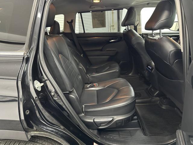 used 2020 Toyota Highlander car, priced at $22,440