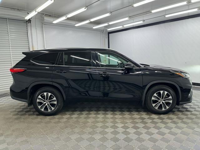 used 2020 Toyota Highlander car, priced at $22,440