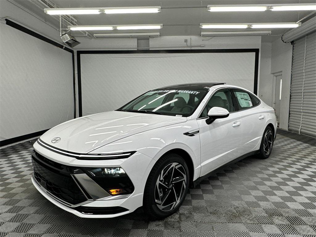 new 2025 Hyundai Sonata car, priced at $30,380