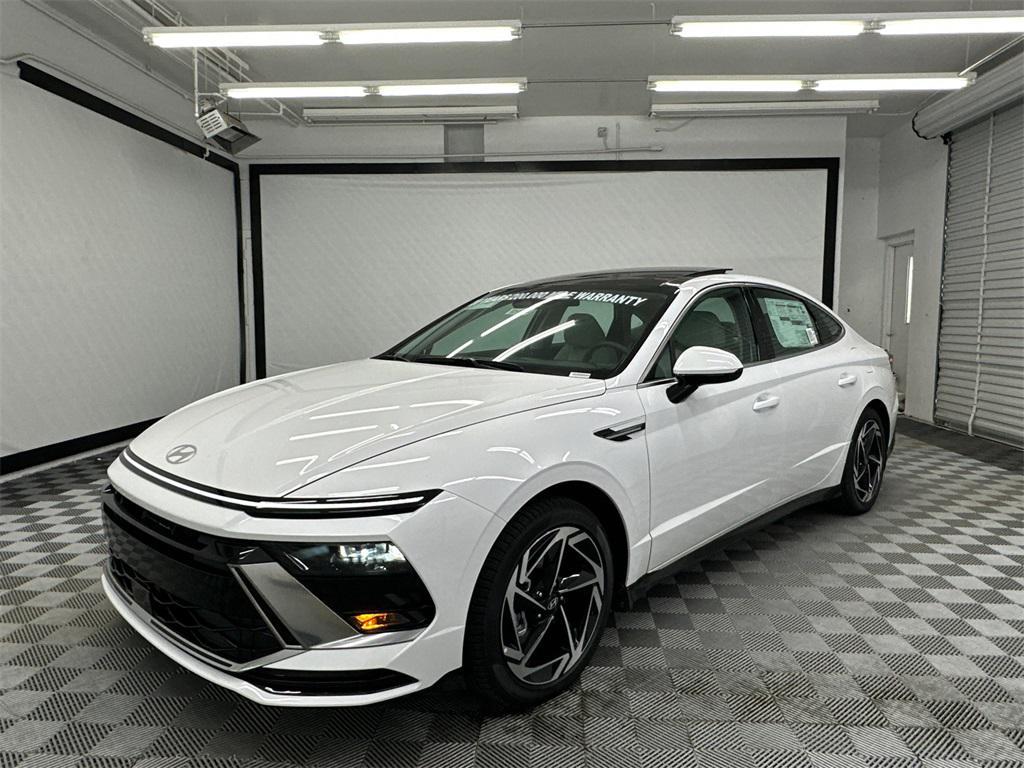 new 2025 Hyundai Sonata car, priced at $32,185